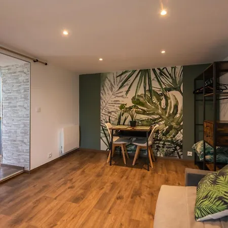 Naturel : Studio Calme Et Agreable Les Bordes Exterior foto